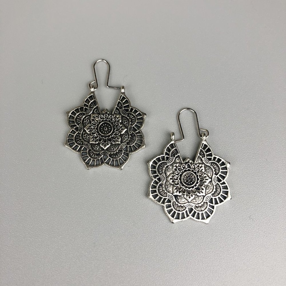 Sterling Silver Bohemian Mandela Flower Earrings